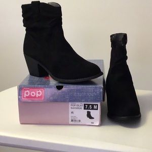New pop black boots